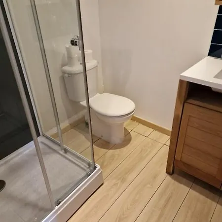 Avec Piscine Et Dependance 尼姆