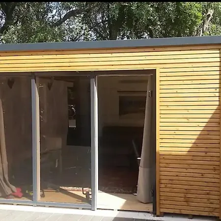 Avec Piscine Et Dependance * Nimes