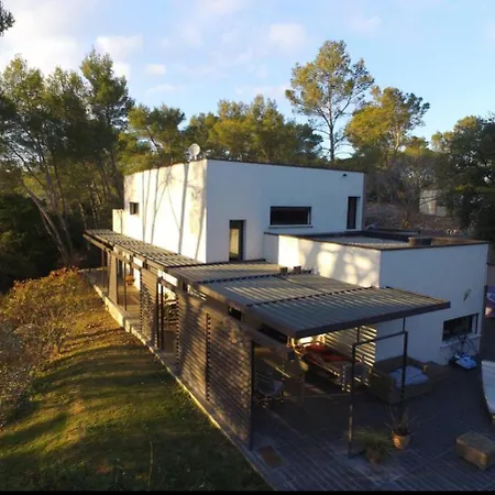 Avec Piscine Et Dependance Nîmes