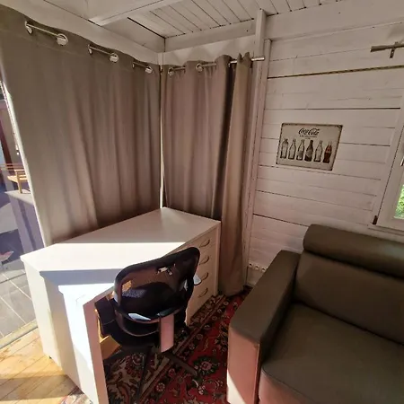 Villa Avec Piscine Et Dependance *