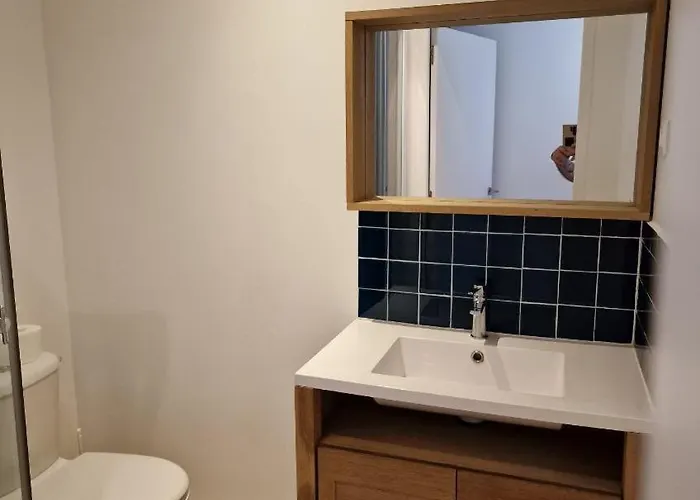 Avec Piscine Et Dépendance Villa *