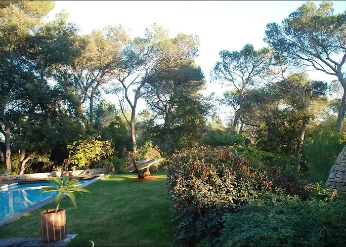 Villa Avec Piscine Et Dépendance