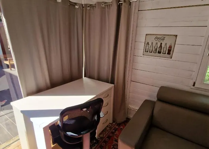 Villa Avec Piscine Et Dépendance *